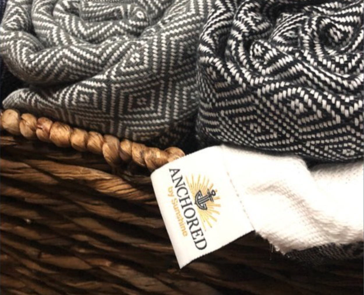 1000 шт - COTTON LABEL: Заказ на производство этикеток с индивидуальным дизайном печати