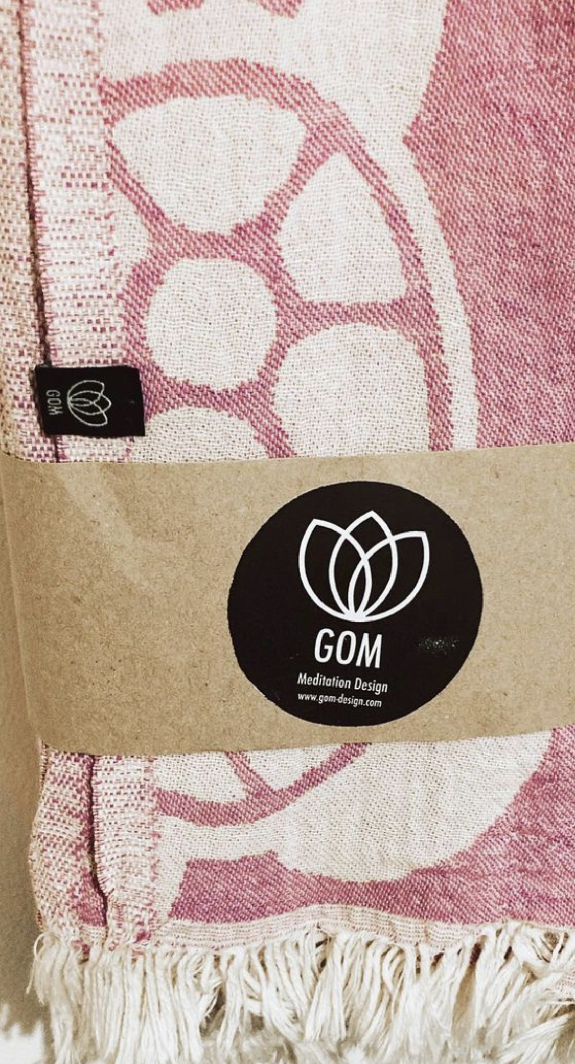1000 шт - COTTON LABEL: Заказ на производство этикеток с индивидуальным дизайном печати